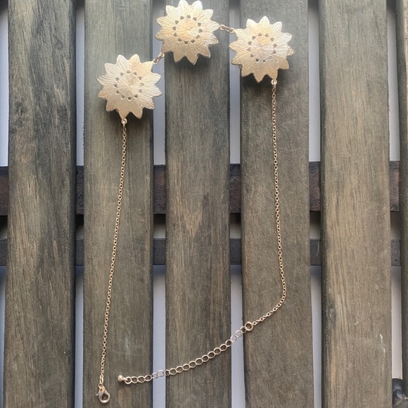 Francesca 3 Flower Quartz Necklace - Picture 3 of 3